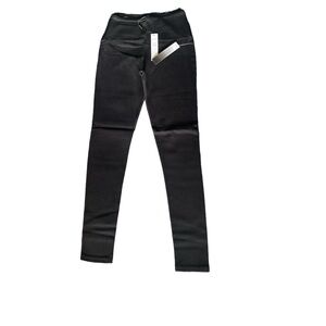 ATHENA MARIE Modern Tummy Control
Leggings